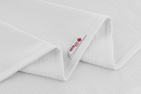 CASA COPENHAGEN Waffle 4-piece bath towel set – White, 70x140 cm, Egyptian cotton, designed in Denmark, for bathroom, kitchen & shower