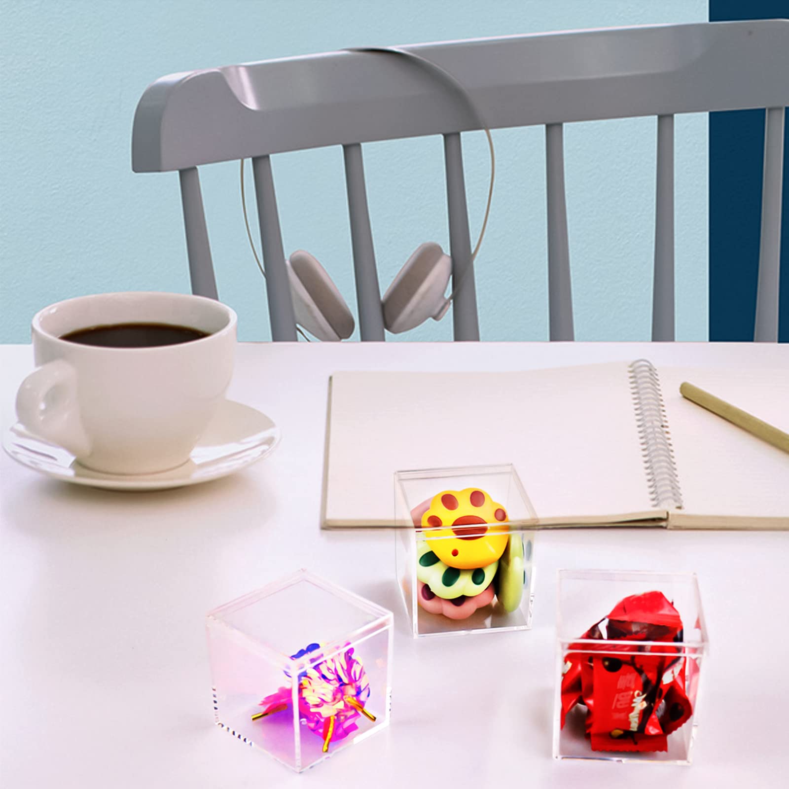 Lomgwumy Acrylic Box with Lid Small, Pack of 4, Durable, with Lid, Acrylic Square Container is Suitable for Storing Candy, Small Accessories