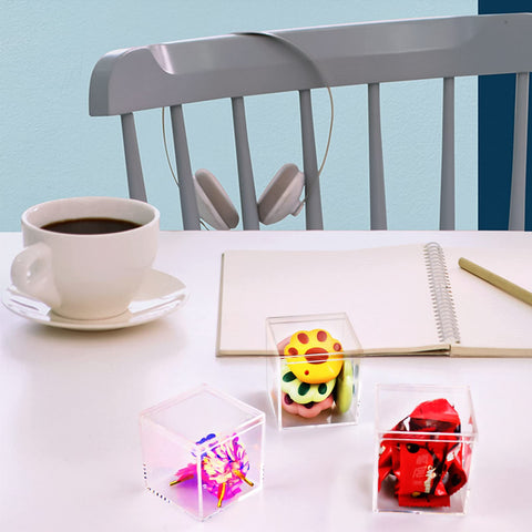 Lomgwumy Acrylic Box with Lid Small, Pack of 4, Durable, with Lid, Acrylic Square Container is Suitable for Storing Candy, Small Accessories
