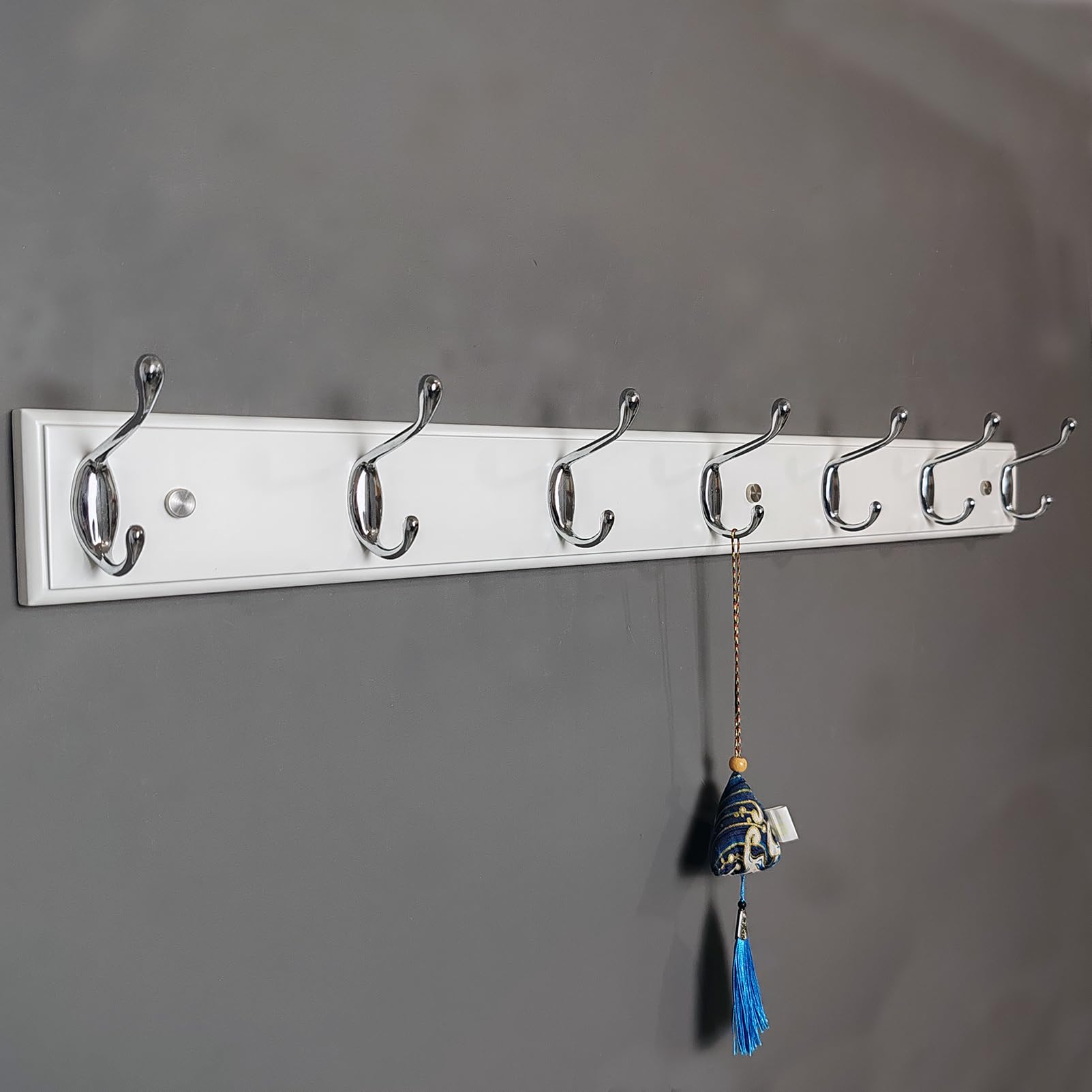 lomejii Long Wooden Wall Coat Rack White Wood 7 Silver Hooks, 80 cm, Strong Wall Coat Hook Rail for Coat, Hat, Bag