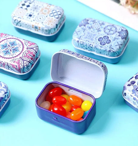 CCUUHJ 8 Pack Rectangular Small Tin Box Metal Hinged Tins for Candies Jewelry, 6X4X2.5 CM (Ethnic Pattern)