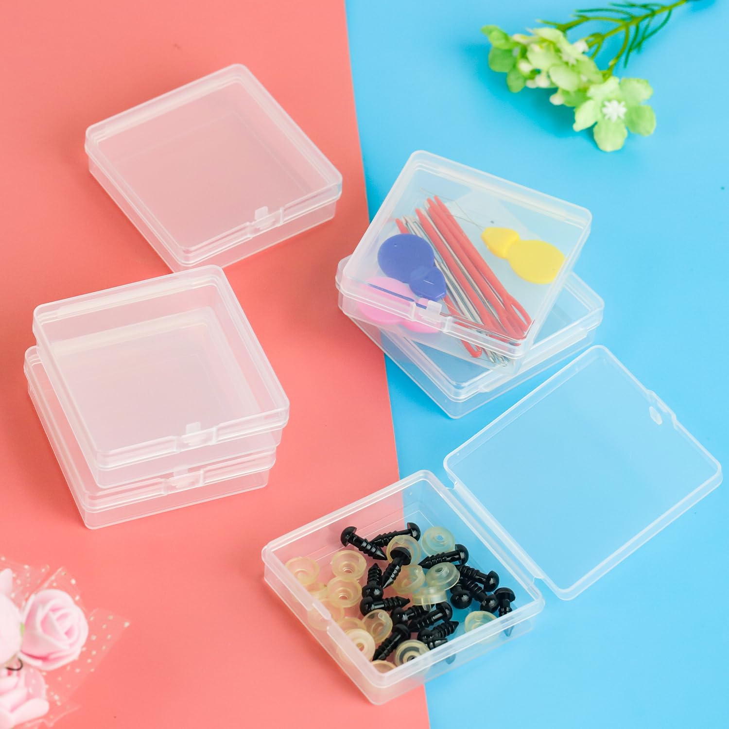 Prmape 30 Pieces Small Storage Box with Lid, 5.5 * 5.5 * 1.7cm Mini Rectangular Plastic Boxes, Mini Clear Bead Storage Containers