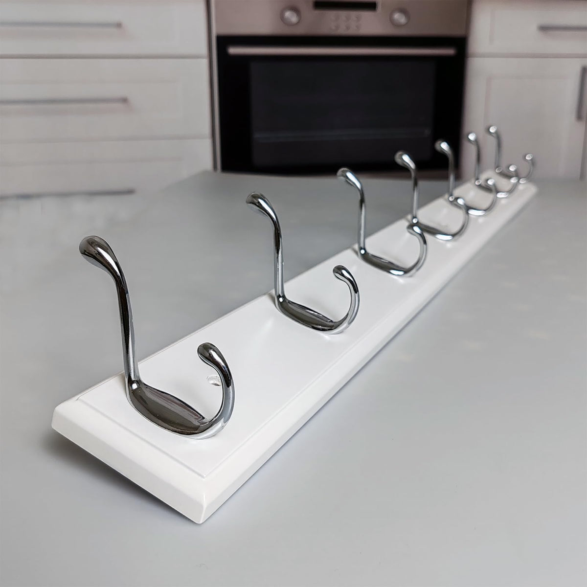 lomejii Long Wooden Wall Coat Rack White Wood 7 Silver Hooks, 80 cm, Strong Wall Coat Hook Rail for Coat, Hat, Bag