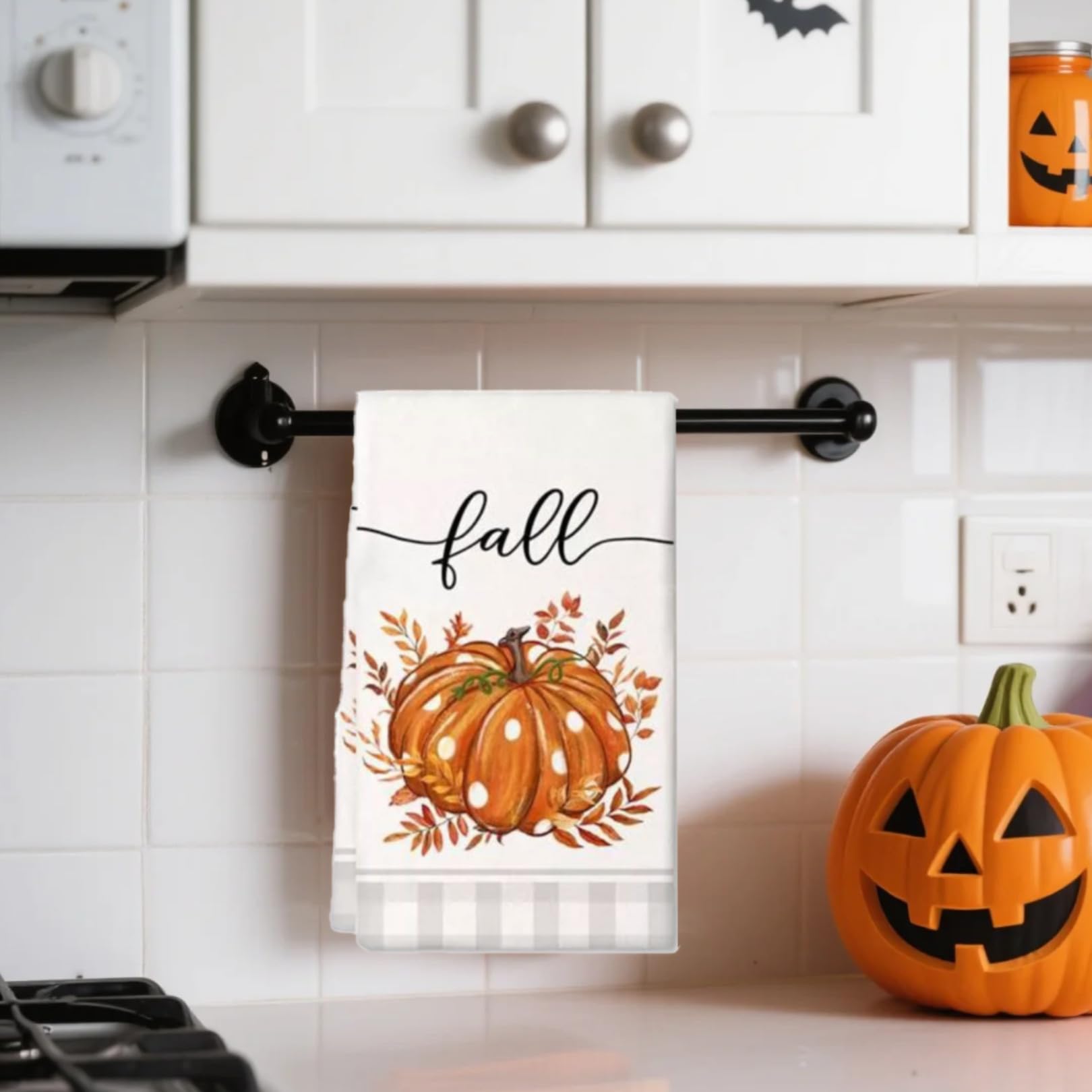 Ewlpi 2Pcs Autumn Decorations Tea Towel,40 * 60CM Fall Decor Eukalyptus Leaves Pumpkins Autumn Decor Kitchen Towels Dish Towel Multi-Purpose Fall