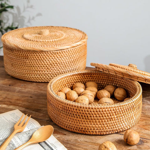 Rattan Basket With Lid, Wicker Basket for Organizing, Hand-Woven Decorative Box for Shlef or Table, Natural