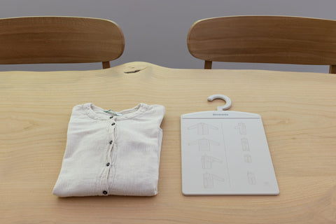 Brabantia - Folding Board - Easy to Use Table Folder - for T-Shirts & Sweaters - Clothes Hanger with Hook - Wardrobe Accessory - Clothes Organiser