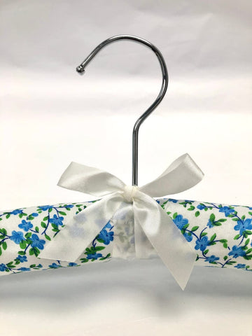 Pack of 5 Quality Padded Clothes Hangers ~ Several Patterns to choose from ... (Blue Flower)