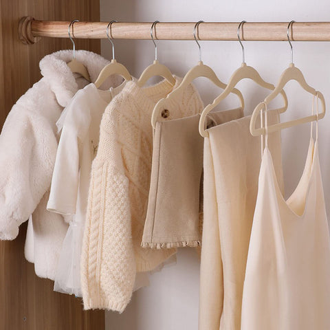 ETAOLINE Baby Velvet Hangers for Kids Clothes, 25-Pack Beige