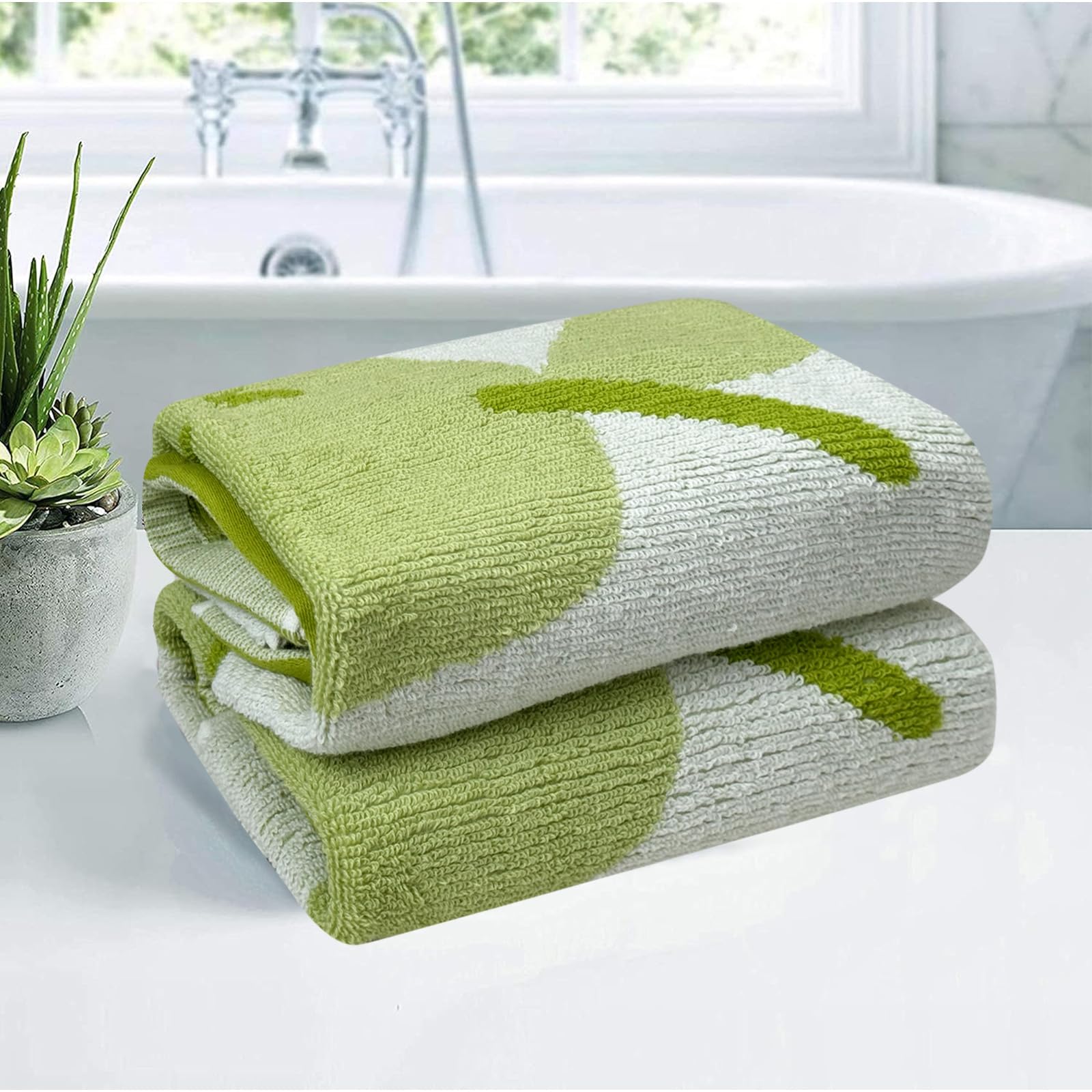 USTIDE Fruit Hand Towels Cute Pear Face Towel for Bathroom Set of 2 100% Cotton Soft Absorbent Hand Towels for Bathroom Sports Kitchen Decorative