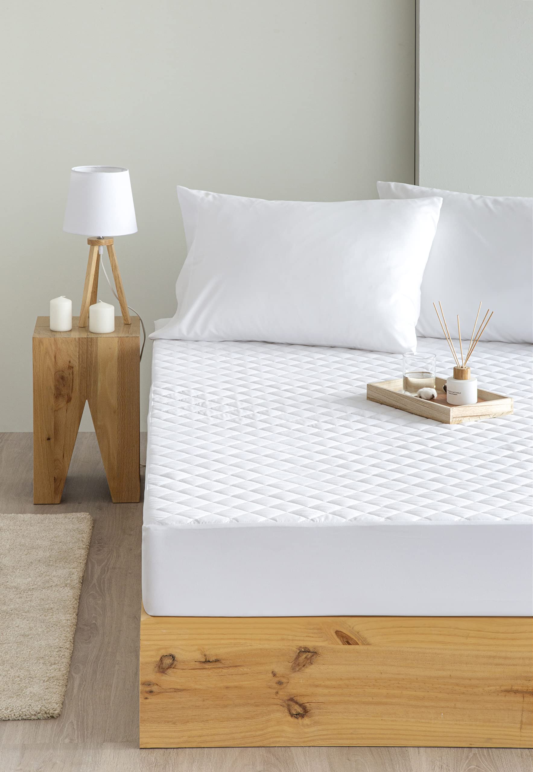 Todocama Mattress Protector, Anti Dust Mite Padding, Breathable, Waterproof and Hygienic (Bed 140 x 190/200 cm)