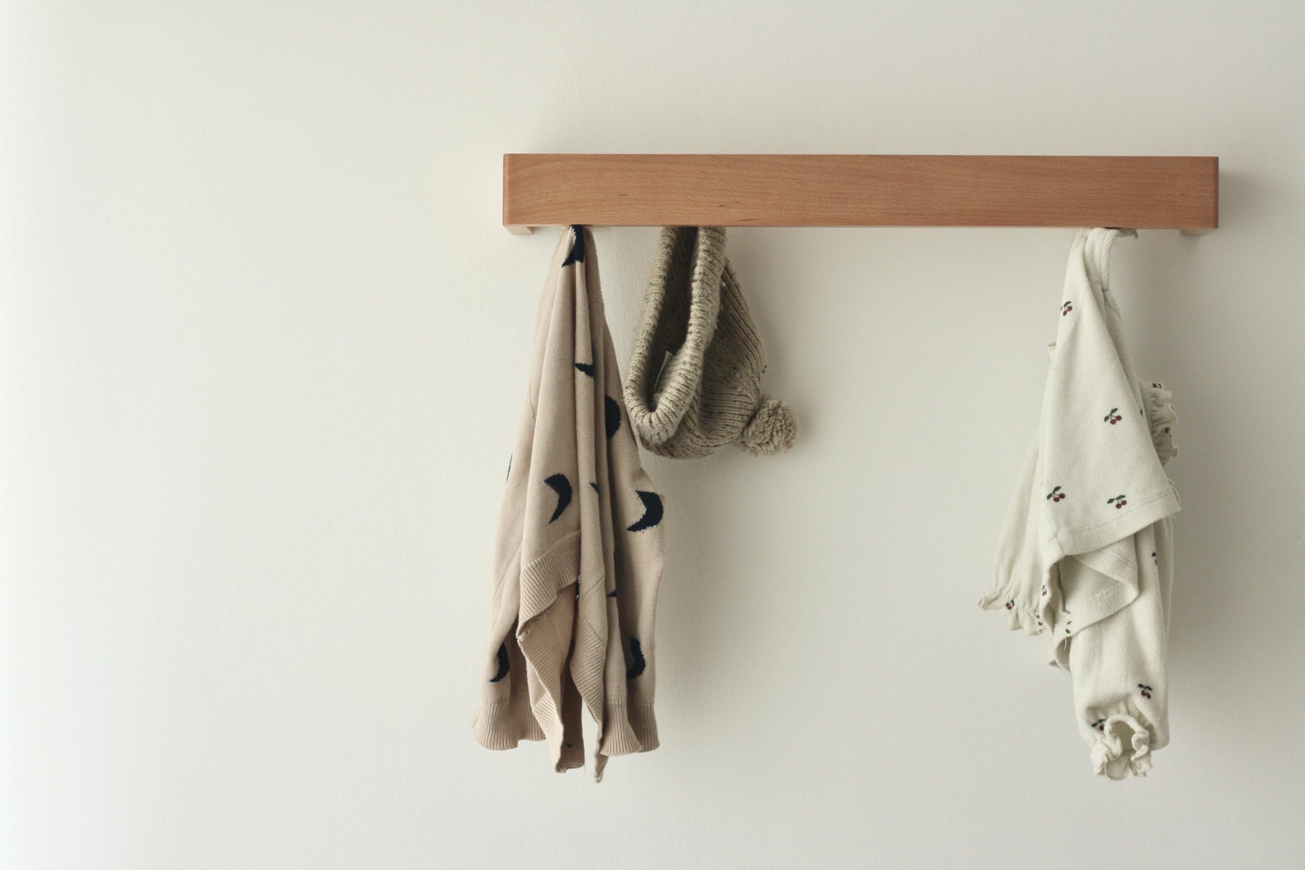 anaan Skuvo Wall Coat Rack with 6 Hooks Wooden Clothes Rail 60 cm