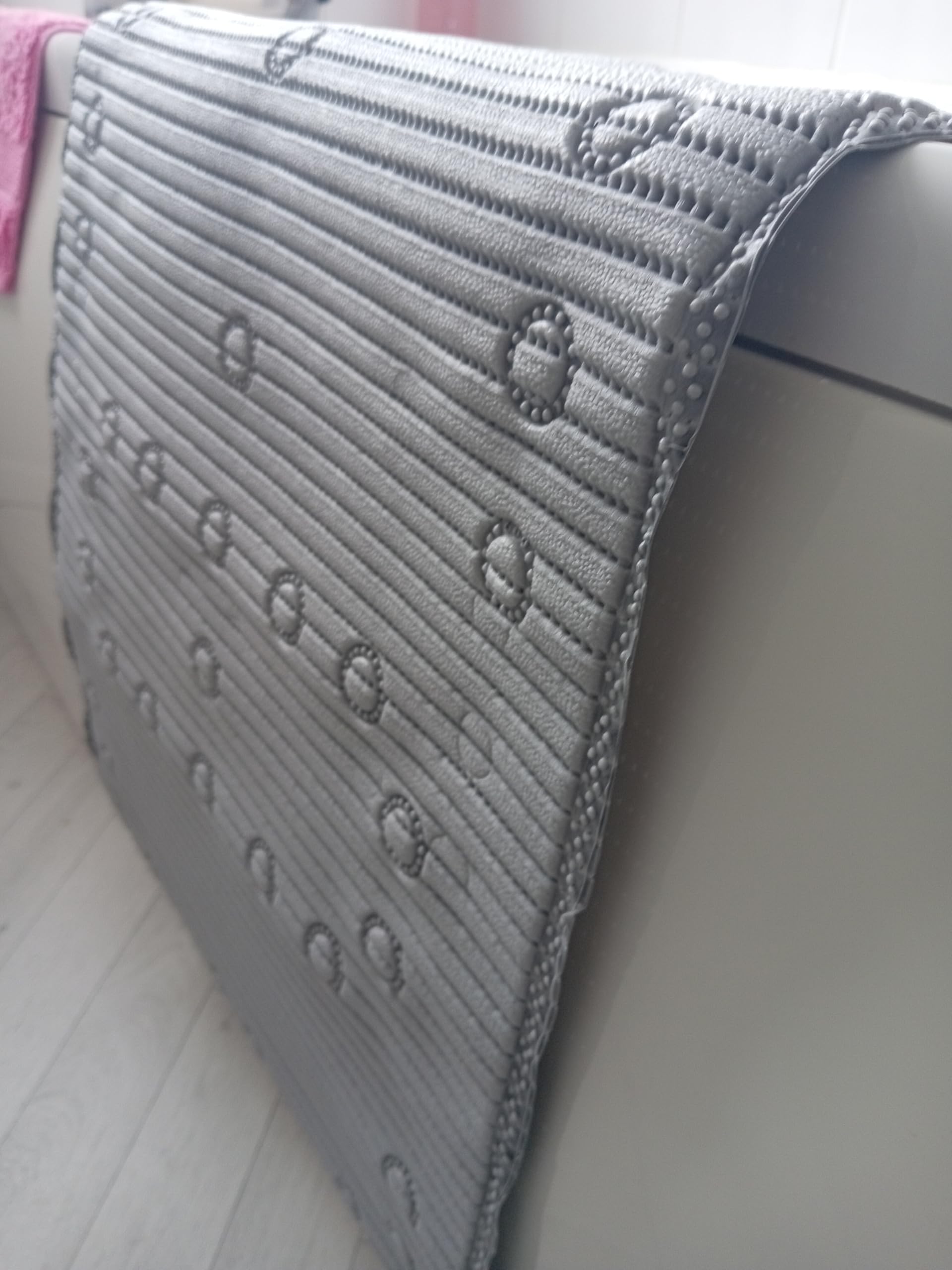 Non Slip Bath Mat Pvc Rubber With Secure Grip Suction Cups And Drain Holes Easy Clean Long Anti Mould Bathtub Mat 90cm x 42cm Ideal For Elderly Or