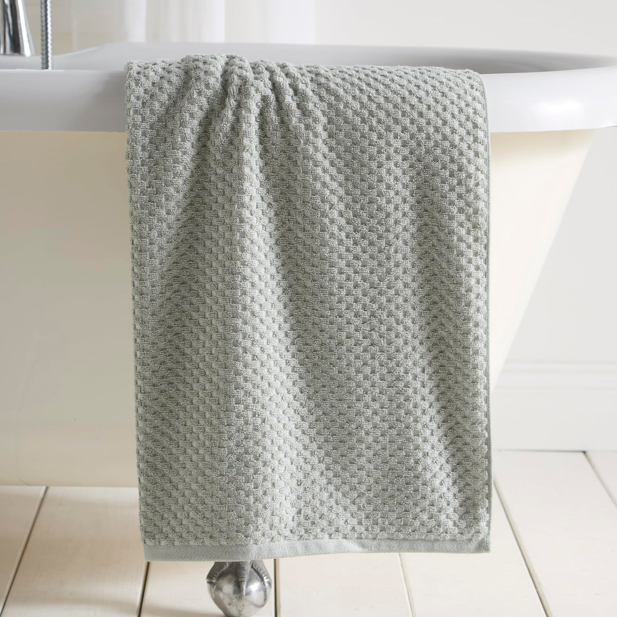 Dreams & Drapes Popcorn Check Hand Towel Green – Soft Absorbent 100% Cotton Jacquard Check Bathroom Towel, Quick‑Dry