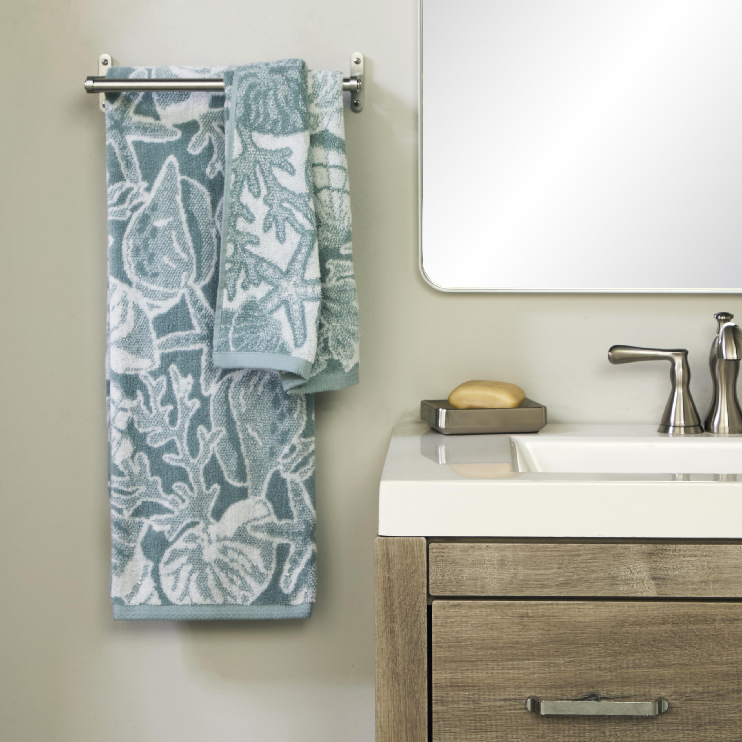 SKL Home South Seas Shell 100% Cotton Premium Bath Towel, 550 GSM, Reversible Jacquard, Soft & Absorbent, Tropical/Coastal/Beach/Resort, Teal/White
