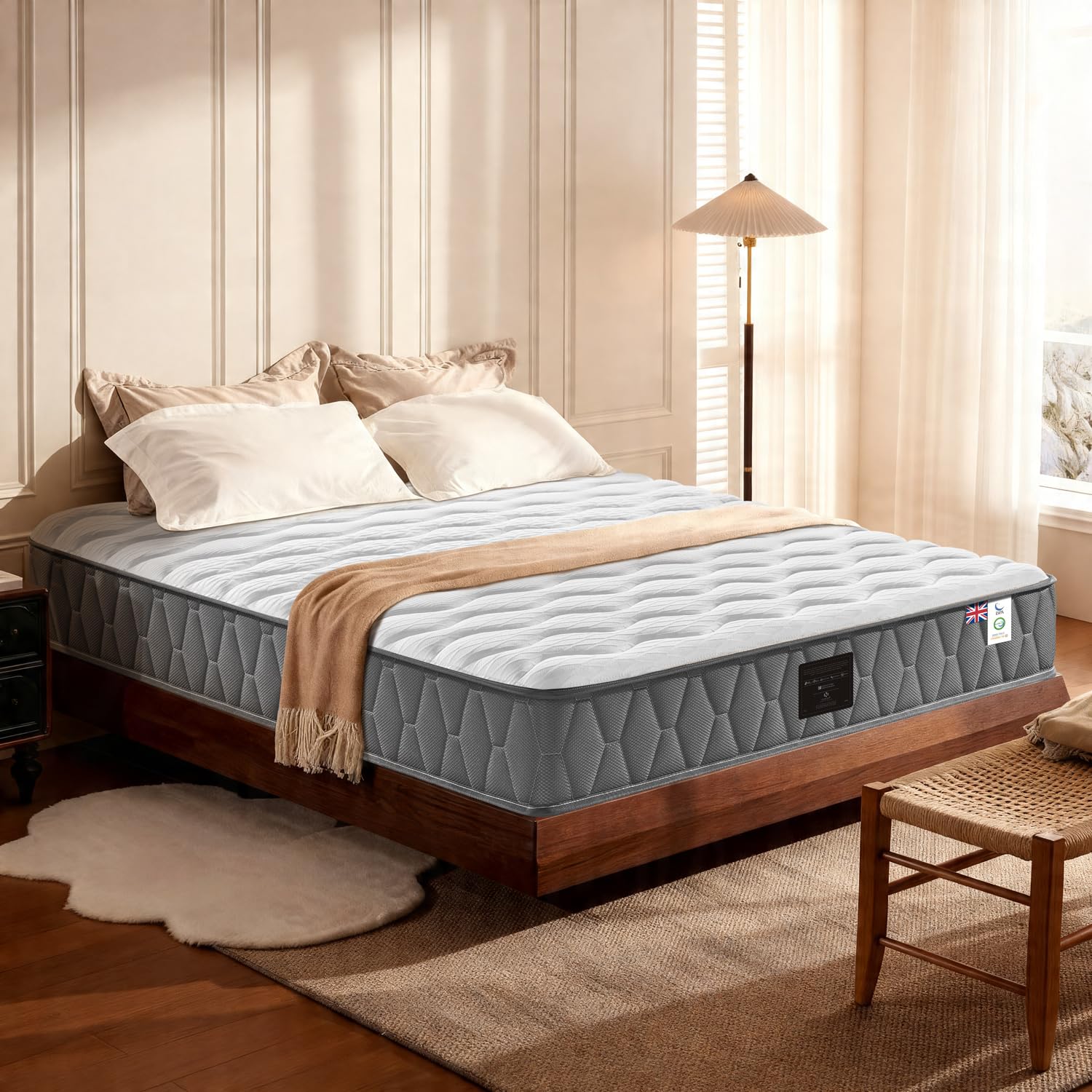 NineLan Orthopaedic Small Double Mattress 4FT for Back Pain Relief, 8.7 Inch Hybrid 5-Zone Pocket Sprung Mattress with Cooling Gel Memory Foam &