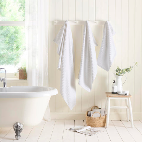 Dreams & Drapes Popcorn Check Hand Towel White – Soft Absorbent 100% Cotton Jacquard Check Bathroom Towel, Quick‑Dry
