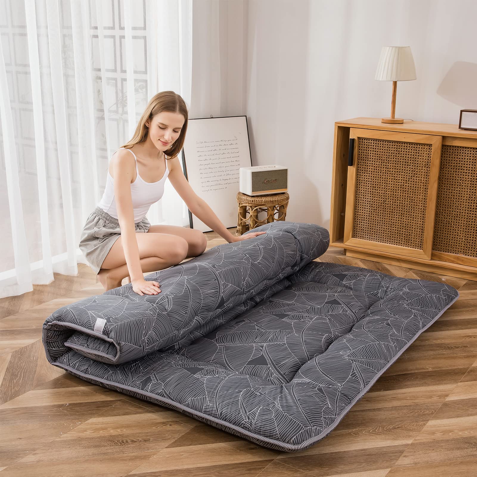 MAXYOYO Japanese Floor Mattress Futon Mattress, Thicken Tatami Mat Sleeping Pad Foldable Roll Up Mattress Dormitory Mattress Pad Floor Lounger Pillow