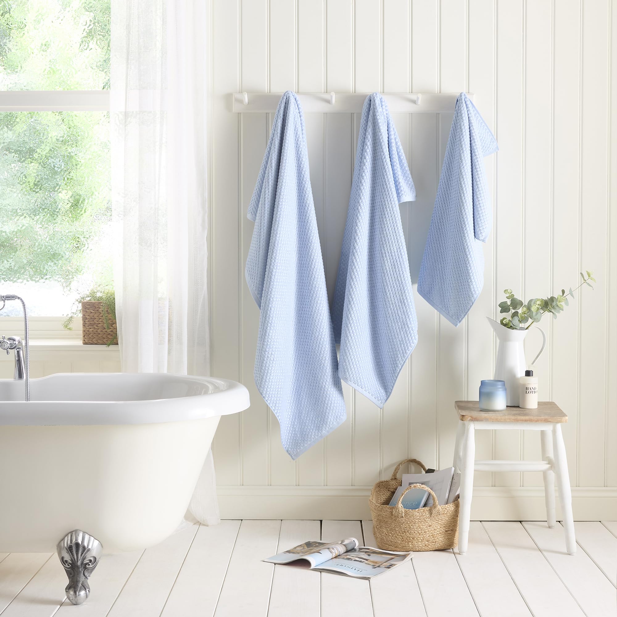 Dreams & Drapes Popcorn Check Bath Towel Blue – Soft Absorbent 100% Cotton Jacquard Textured Bathroom Towel, Quick‑Dry