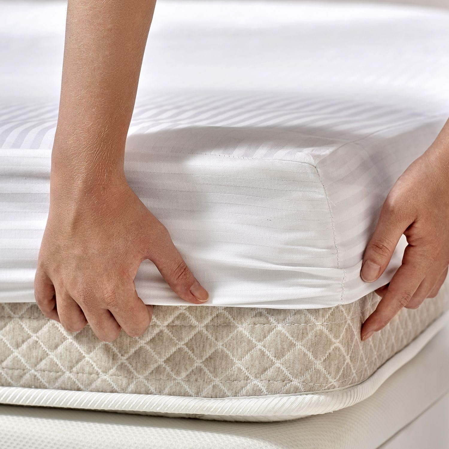Pikolin Home – Ticking Mattress Protector, 100% Cotton, white, Lit 90-90 x 190/200 cm