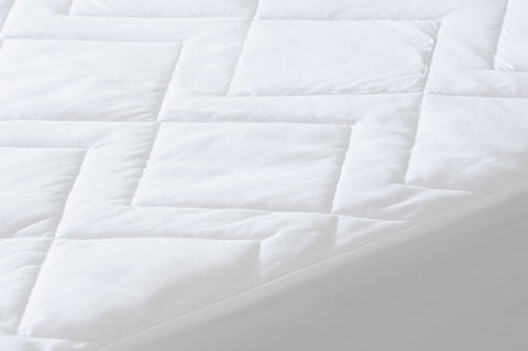 SAVEL - Mattress Cover (70x140 cm) Cot Bed Size | Aloe Vera | Breathable and Waterproof Mattress Protector - White