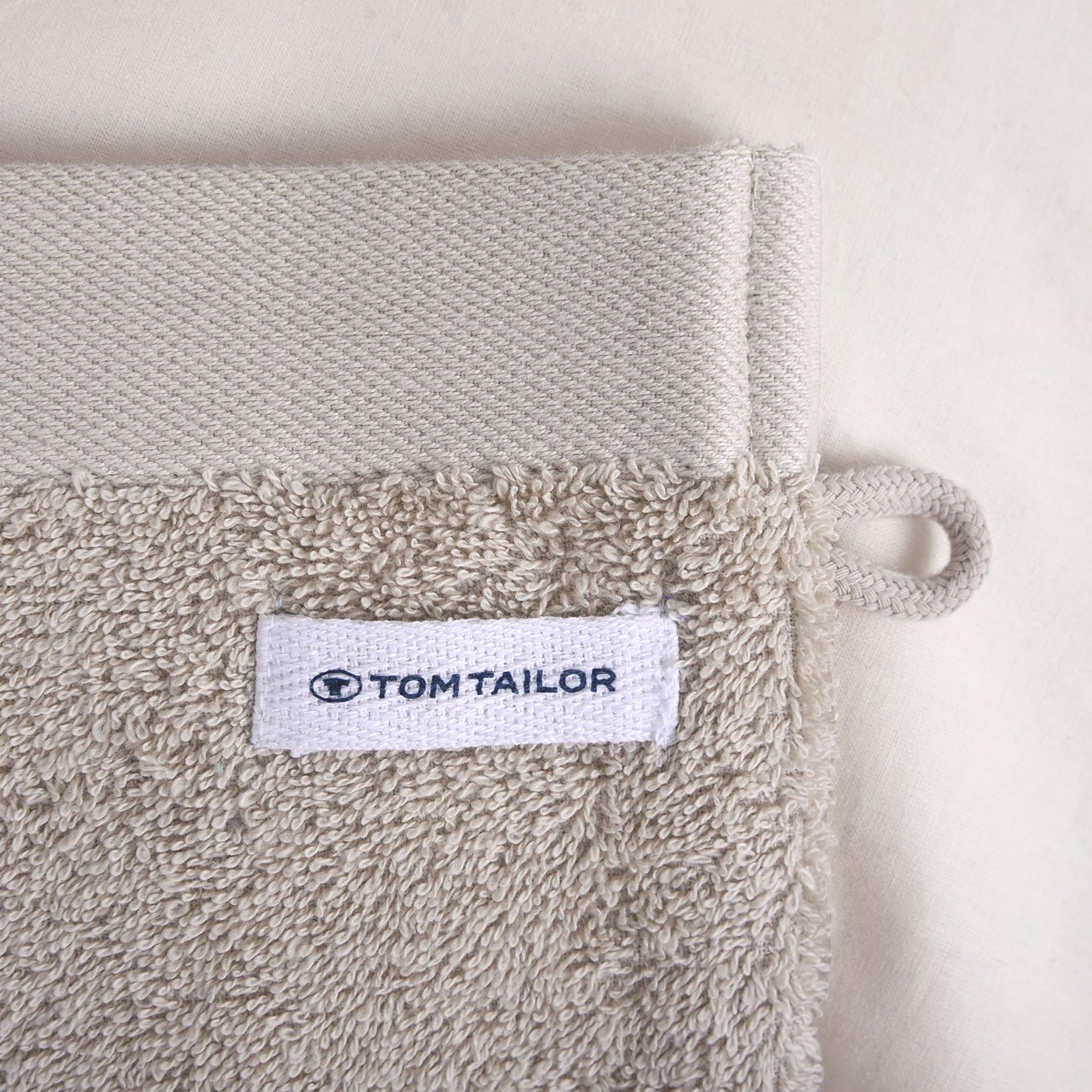 Herding Tom Tailor Wash Mitts Set of 6 16 x 21 cm 100% Cotton Terry Cloth with Hanger and Label with Logo, Colour Bath Towel Beige (Sunny Sand)
