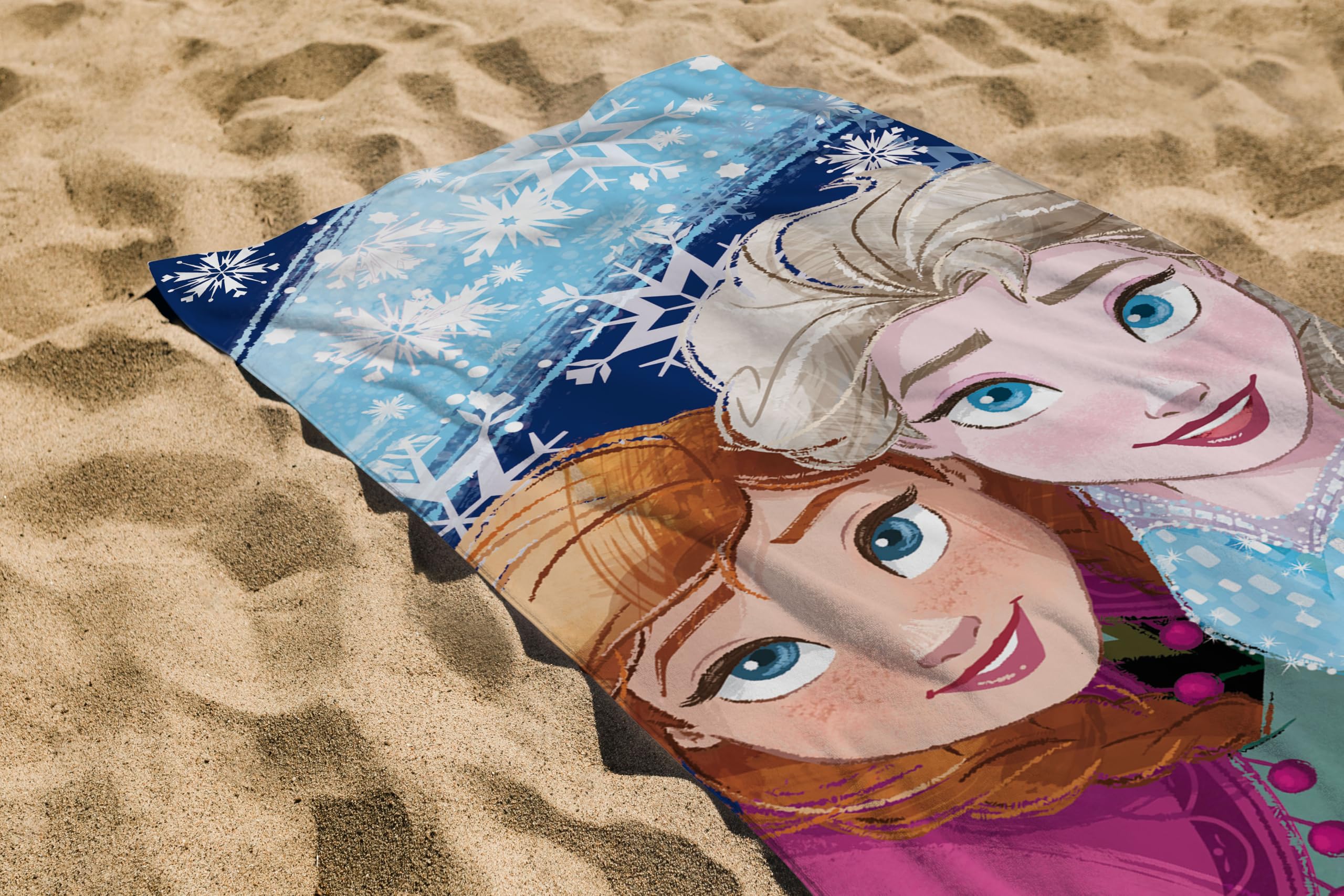hermet, Disney Frozen Beach Towel, 70 x 140 cm, Beach or Pool Towel, 100% Soft Cotton, Practical and Lightweight