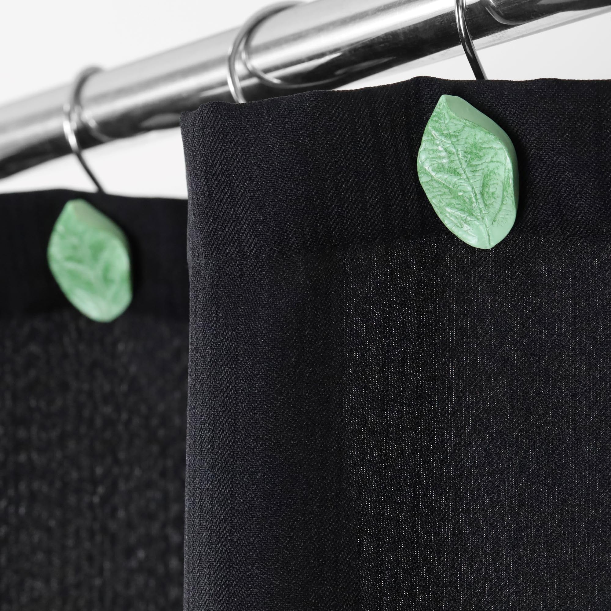 12Pcs Green Shower Curtain Hooks, Leaf Decorative Hooks with Rust-Resistant Metal Hooks