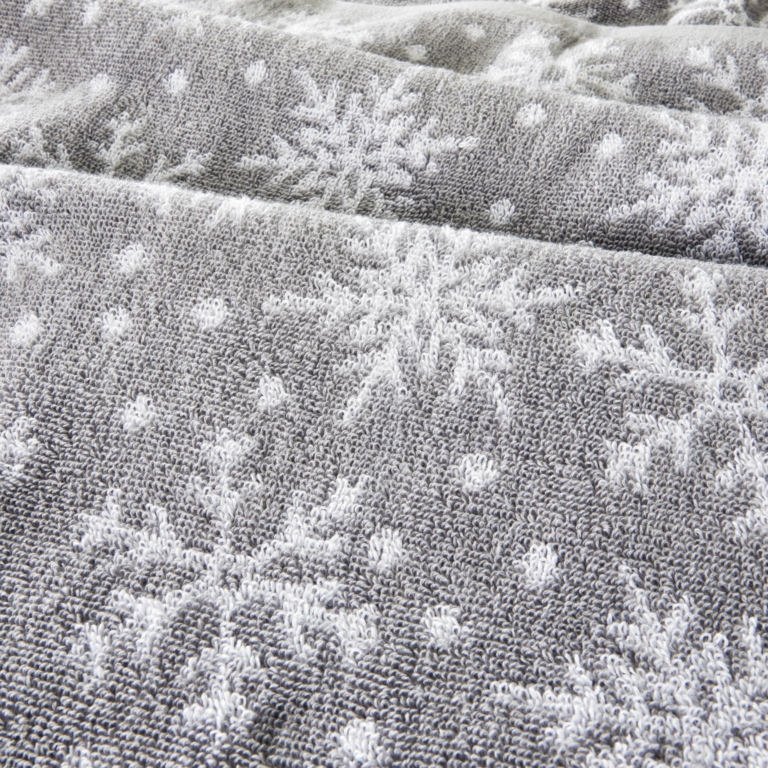 SKL Home Winter/Christmas Scattered Snowflakes Hand Towel 2pc Set for Bath/Kitchen/Bar & Gift, Gray