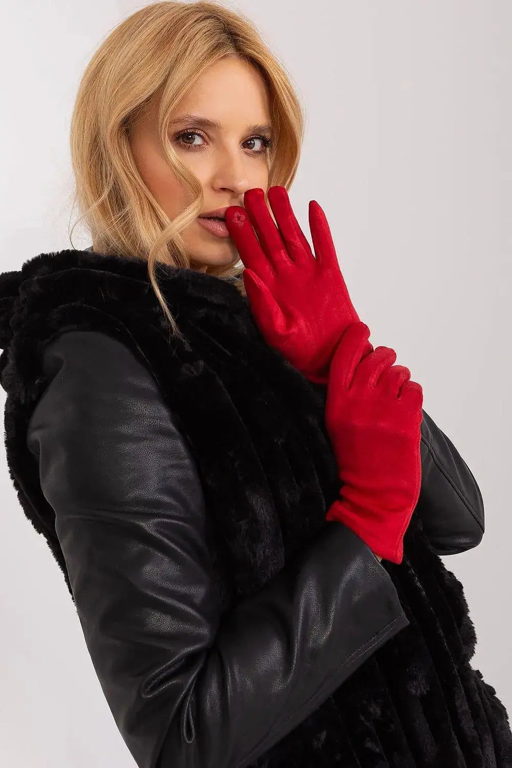 AT Sleek Insulated Gloves with Embroidered Touchscreen Access