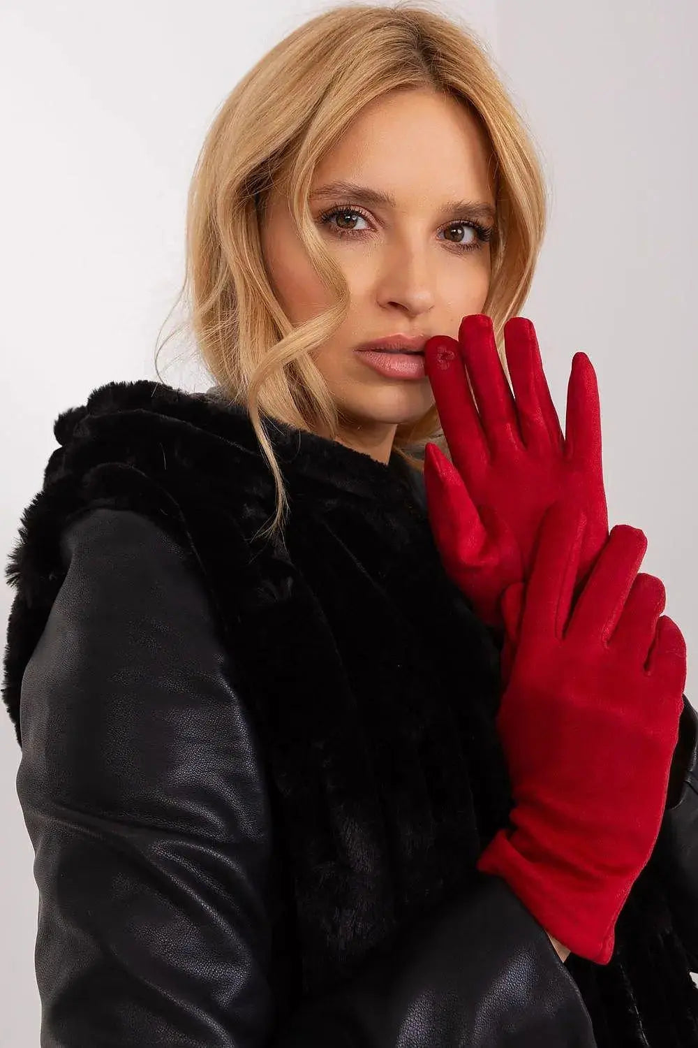 AT Sleek Insulated Gloves with Embroidered Touchscreen Access