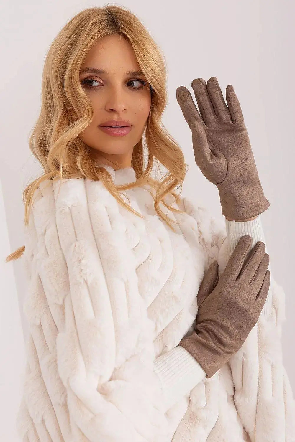 AT Sleek Insulated Gloves with Embroidered Touchscreen Access