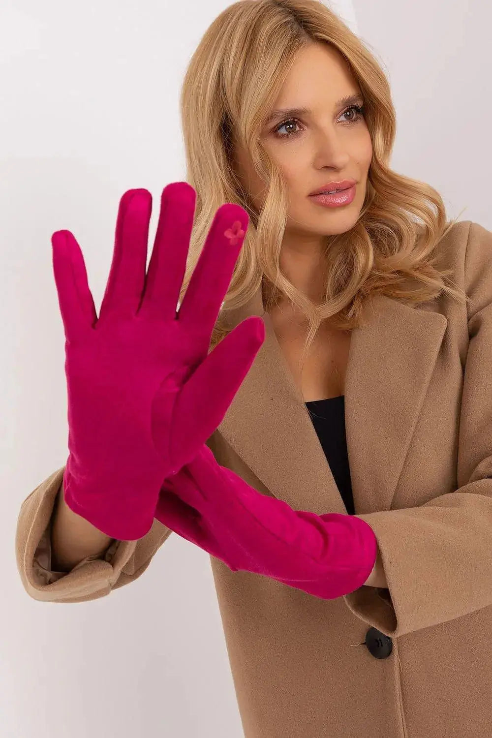 AT Sleek Insulated Gloves with Embroidered Touchscreen Access