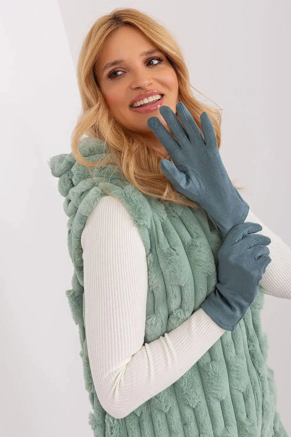AT Sleek Insulated Gloves with Embroidered Touchscreen Access