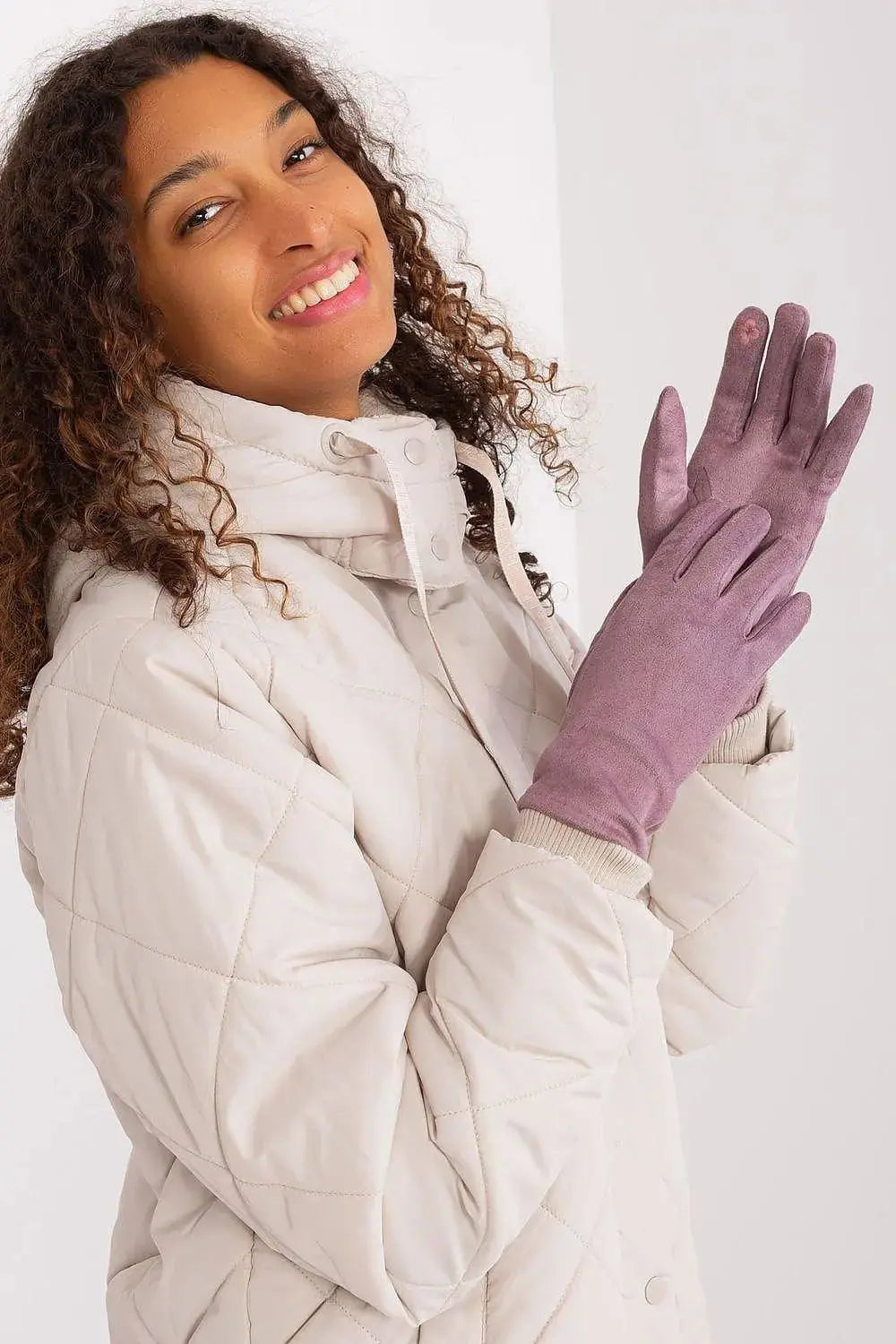 AT Sleek Insulated Gloves with Embroidered Touchscreen Access
