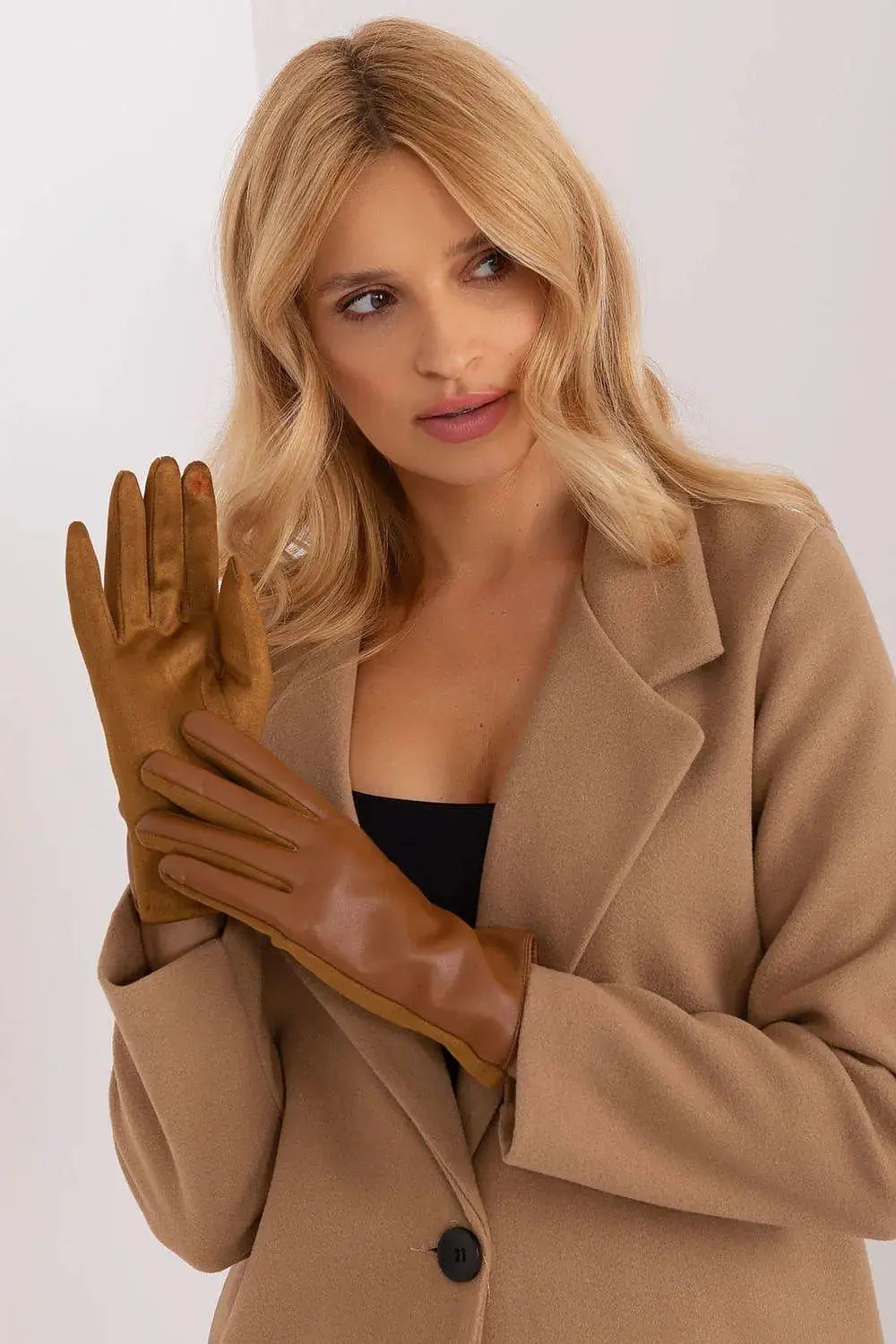 AT Fashionable Women’s Gloves with Phone-Friendly Embroidery