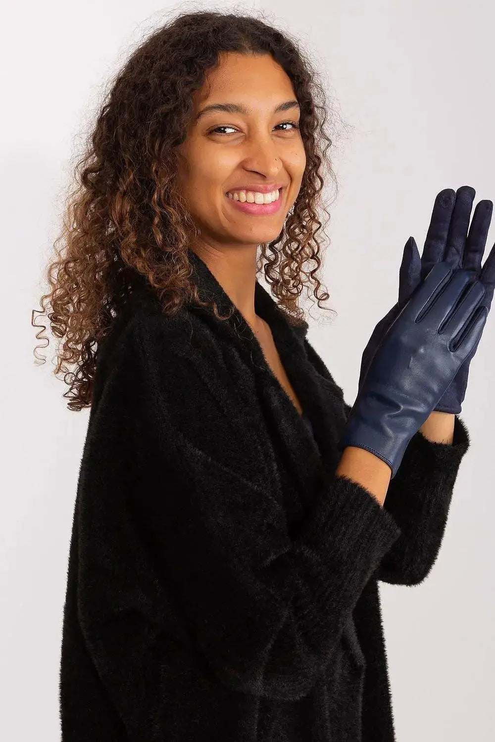 AT Fashionable Women’s Gloves with Phone-Friendly Embroidery
