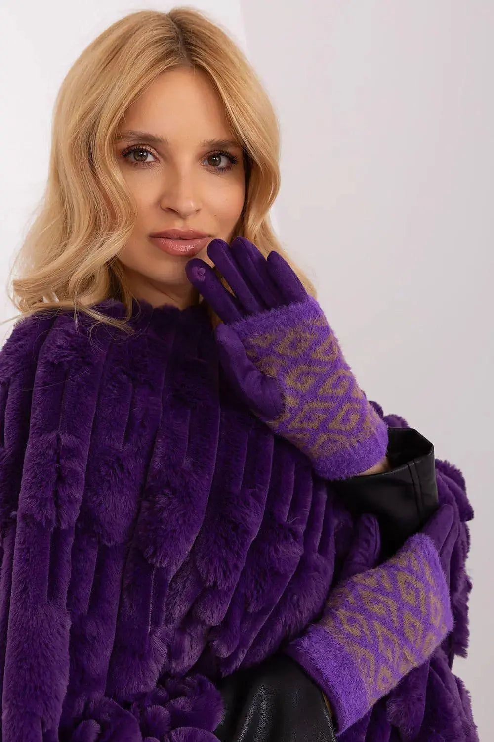 AT Women's Smooth Touchscreen Gloves with Removable Knit Lining