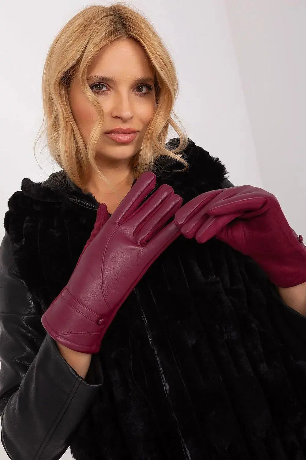 AT Gloves Model 191350 – Durable Grip, Everyday Protection