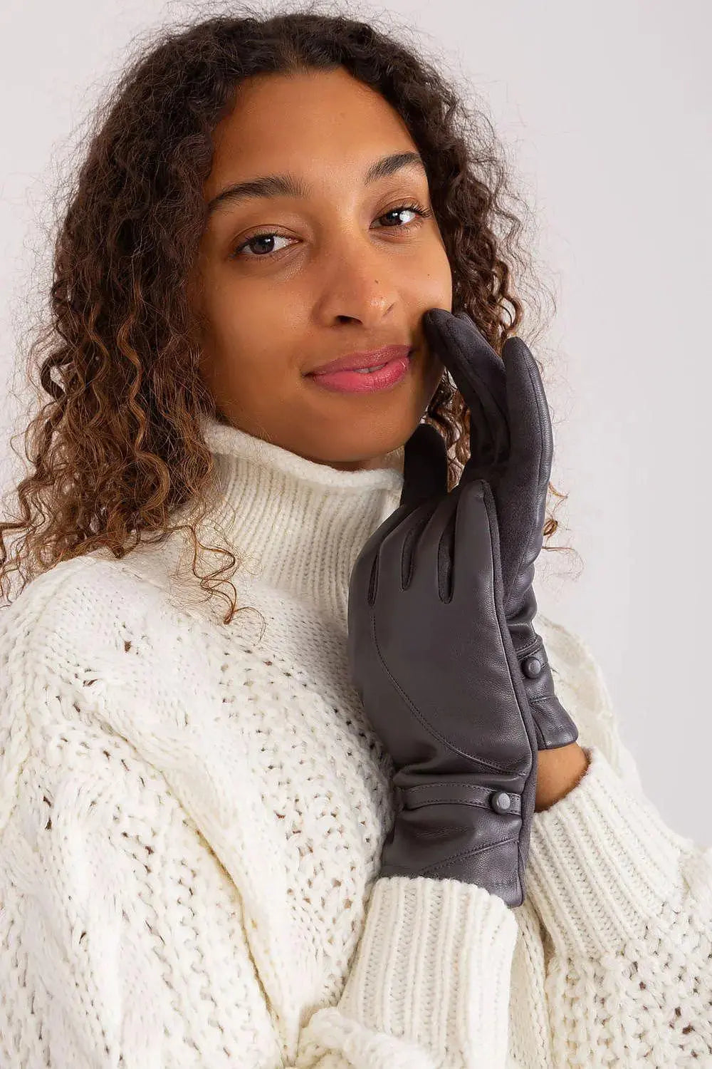 AT Gloves Model 191350 – Durable Grip, Everyday Protection