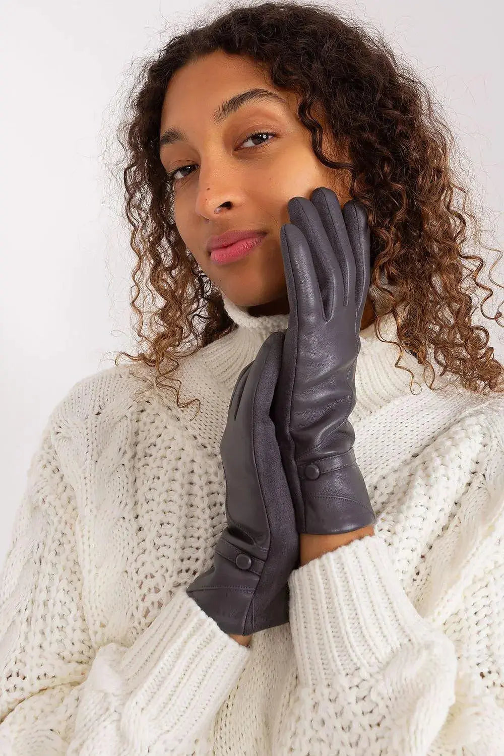 AT Gloves Model 191350 – Durable Grip, Everyday Protection