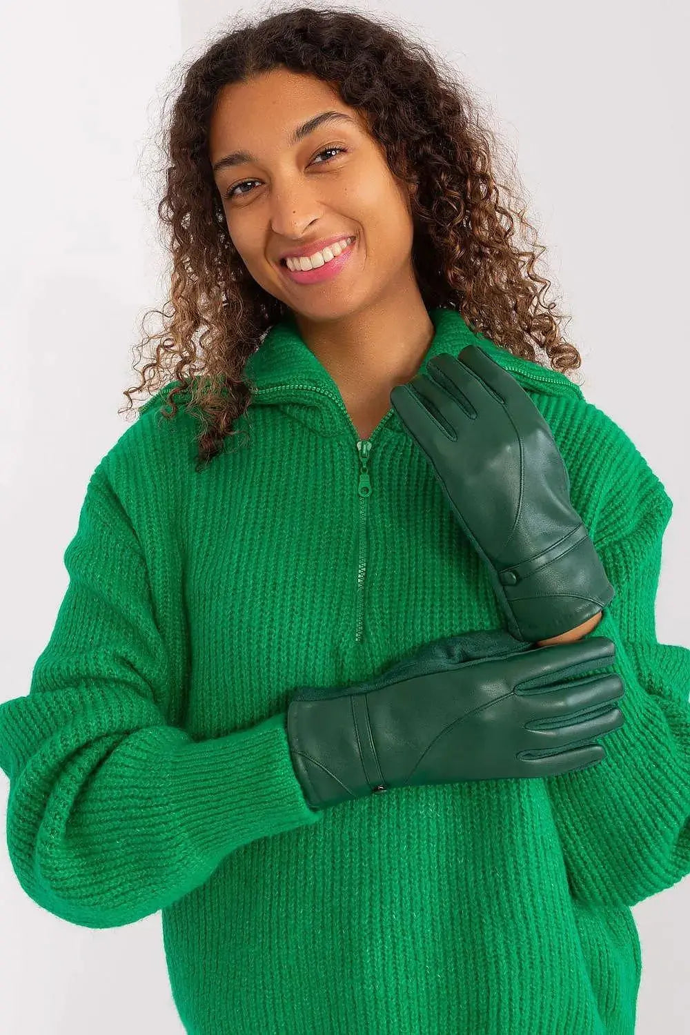 AT Gloves Model 191350 – Durable Grip, Everyday Protection