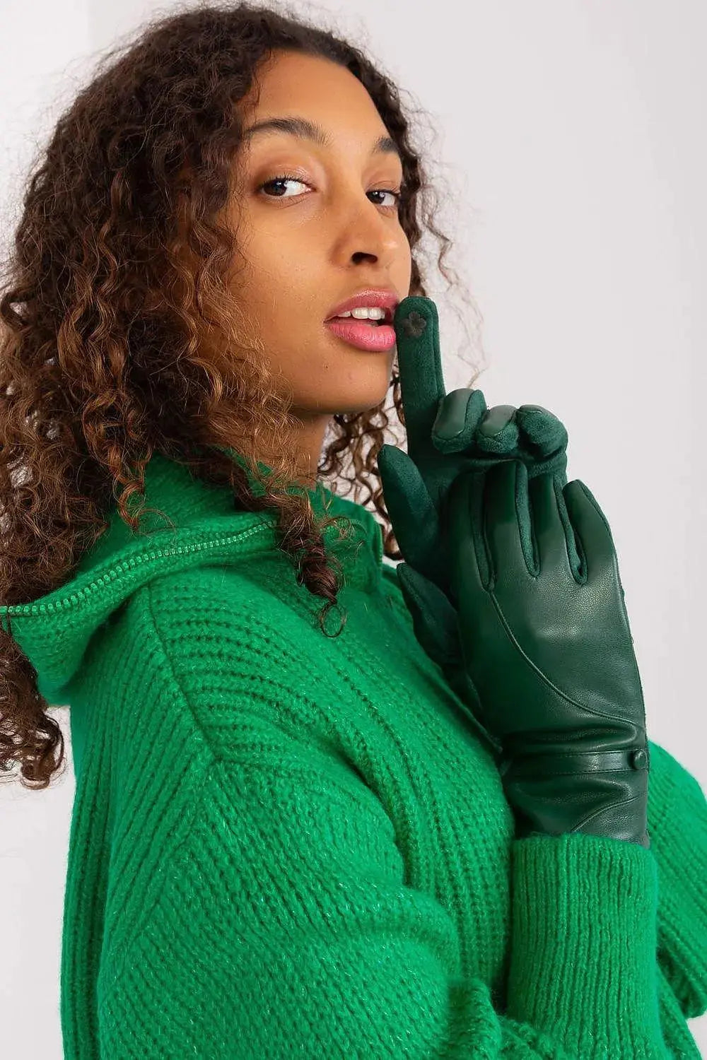 AT Gloves Model 191350 – Durable Grip, Everyday Protection
