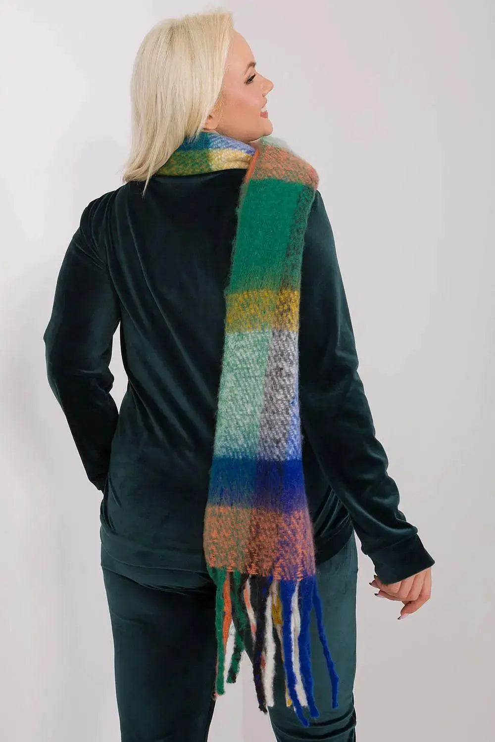 AT Shawl model 190542