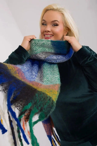AT Shawl model 190542