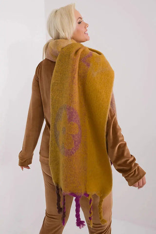 Decorative Stripe Scarf – Soft, Stylish & Cold-Weather Ready