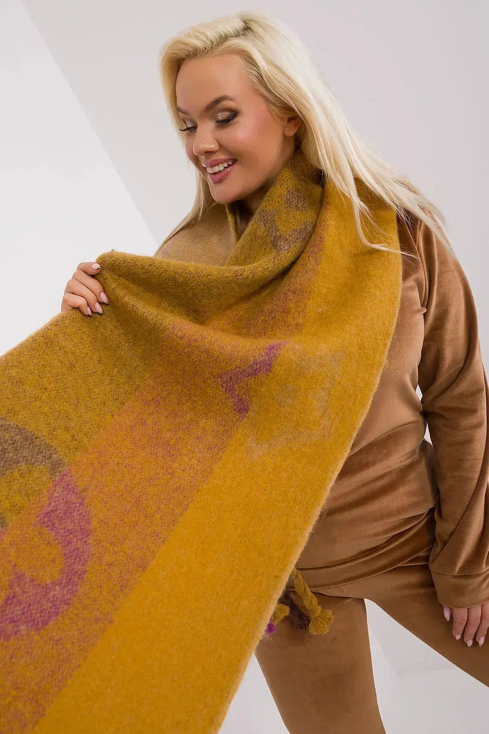 Decorative Stripe Scarf – Soft, Stylish & Cold-Weather Ready