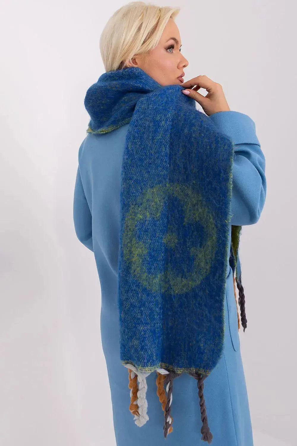 Decorative Stripe Scarf – Soft, Stylish & Cold-Weather Ready