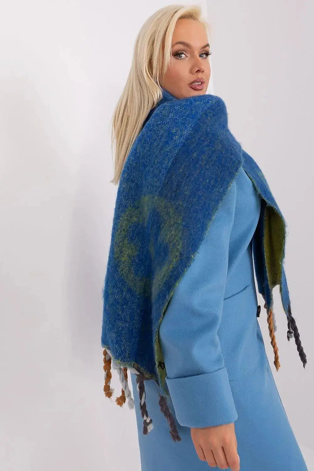 Decorative Stripe Scarf – Soft, Stylish & Cold-Weather Ready