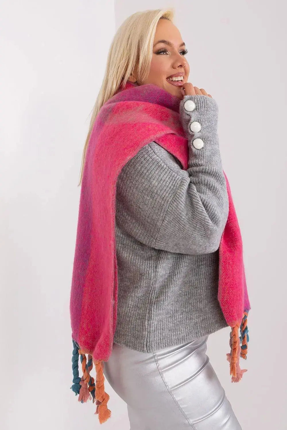 Decorative Stripe Scarf – Soft, Stylish & Cold-Weather Ready