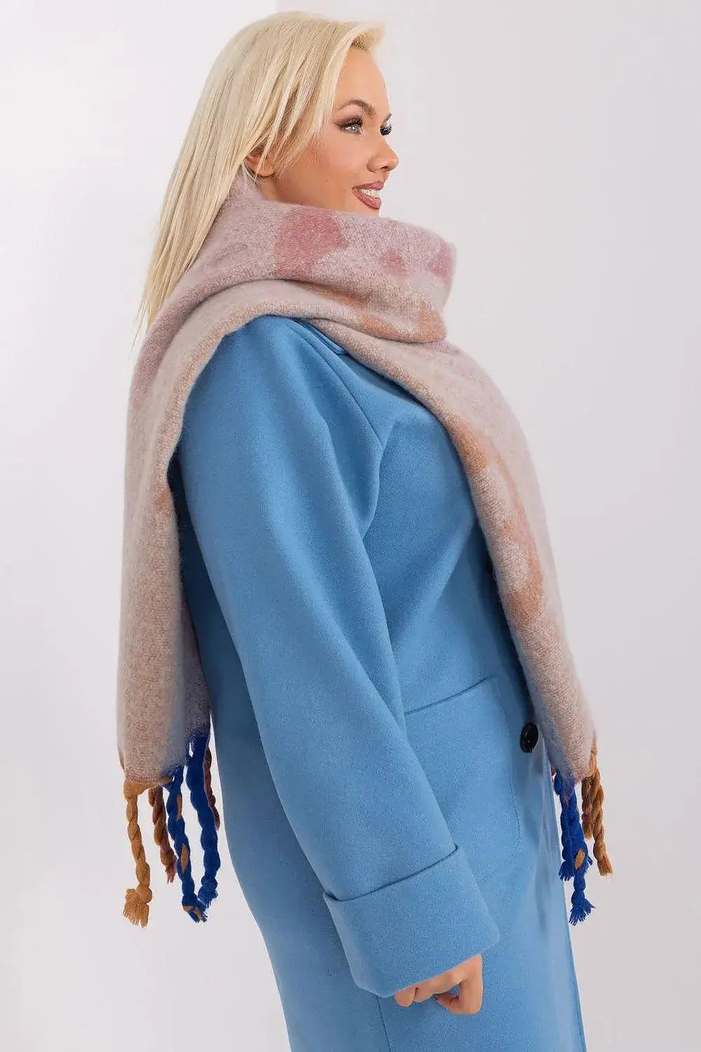 Decorative Stripe Scarf – Soft, Stylish & Cold-Weather Ready
